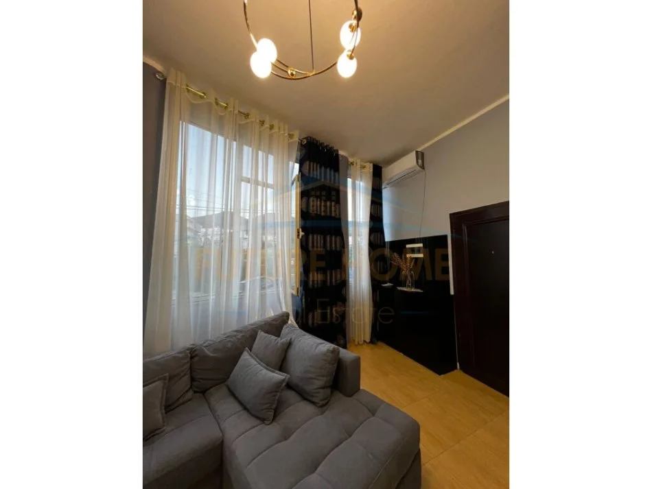 Tirane, jepet me qera 1+1 Kati 1, 57 m² 400 € (Fresk)