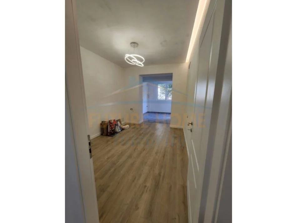 Tirane, shitet apartament 2+1 Kati 1, 68 m² 145.000 € (Ferit Xhajko)