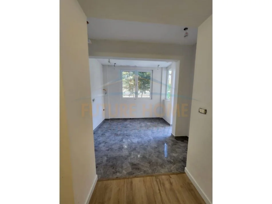 Tirane, shitet apartament 2+1 Kati 1, 68 m² 145.000 € (Ferit Xhajko)