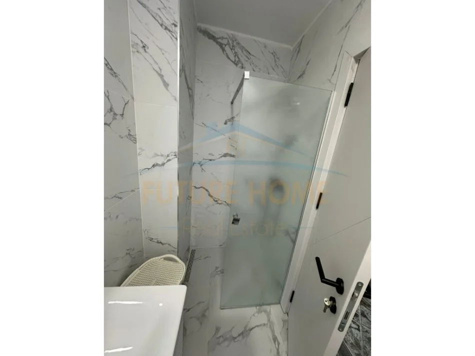 Shqiperi, jepet me qera apartament 2+1 Kati 6, 82 m² 600 € (STACIONI I TRENIT)