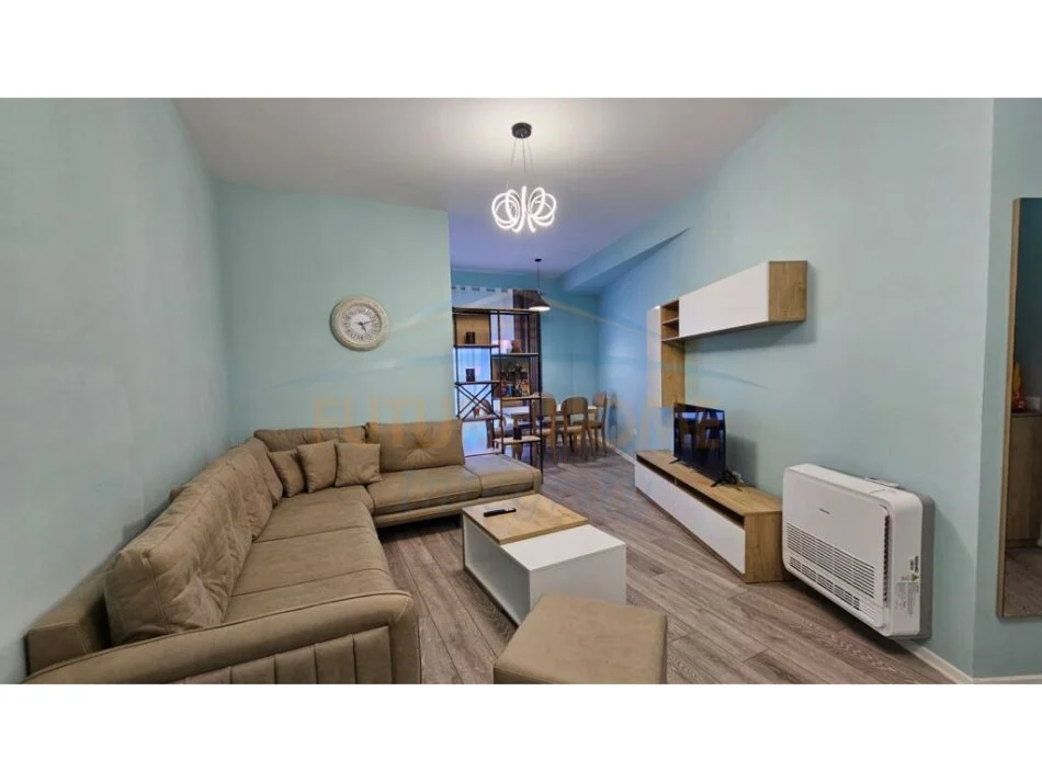 Tirane, jepet me qera apartament 2+1+Ballkon Kati 3, 98 m² 450 € (Ali Demi)