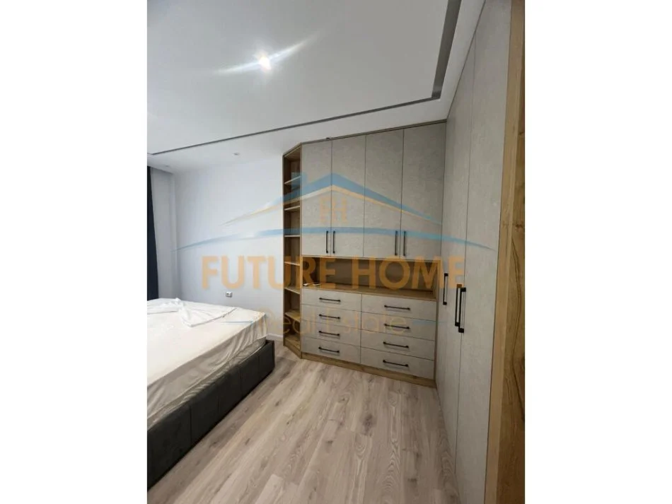 Tirane, jepet me qera apartament 2+1 Kati 4, 102 m² 1.000 € (Rruga e Barrikadave)