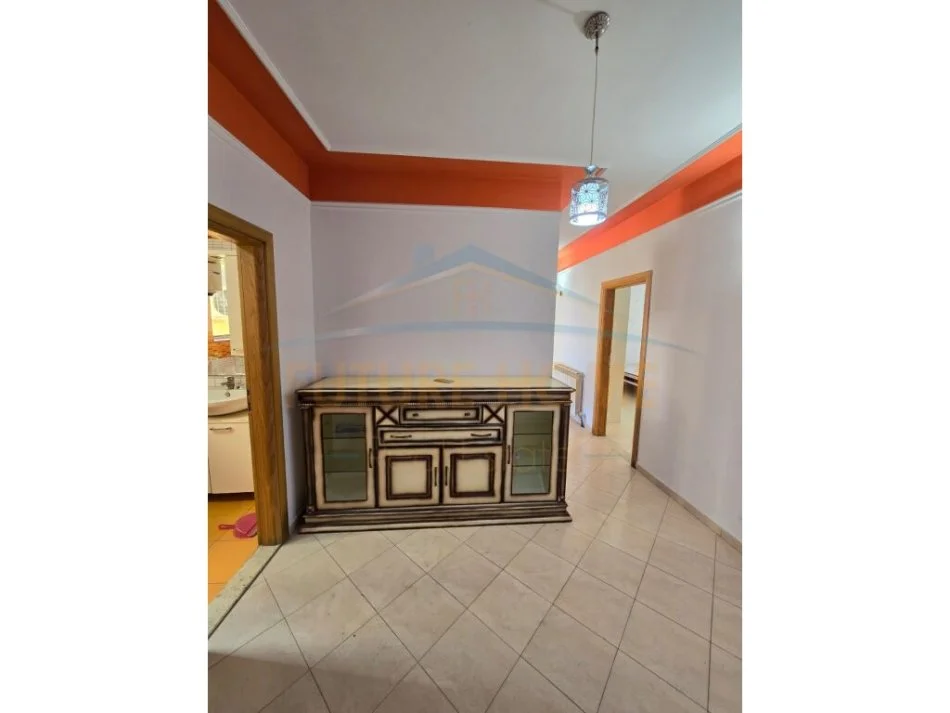 Tirane, shitet apartament 3+1 Kati 5, 126 m² 165.000 € (rruga Aleksandri i Madh)