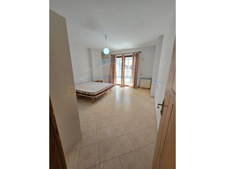 Tirane, shitet apartament 3+1 Kati 5, 126 m² 165.000 € (rruga Aleksandri i Madh)