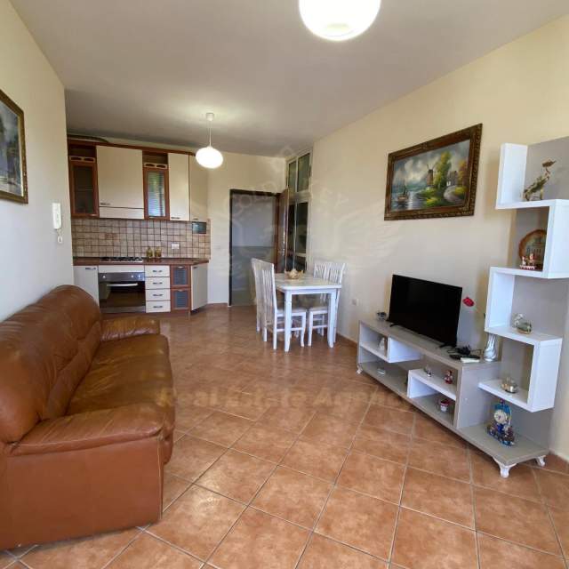 Durres, jepet me qera apartament 1+1+A+BLK Kati 5, 59 m² 250 Euro