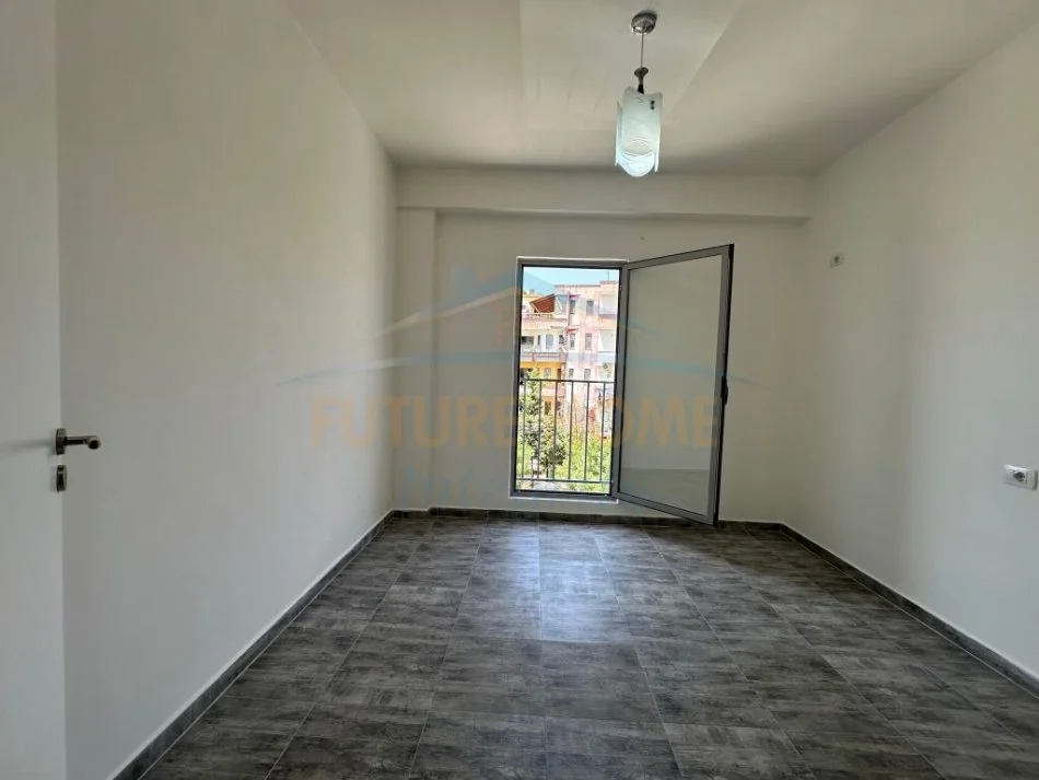 Tirane, jepet me qera apartament 2+1 Kati 3, 100 m² 400 € (Don Bosco)