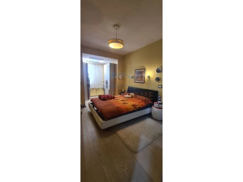 Tirane, shitet apartament 2+1 Kati 8, 89 m² 145.000 € (Unaza e Re)