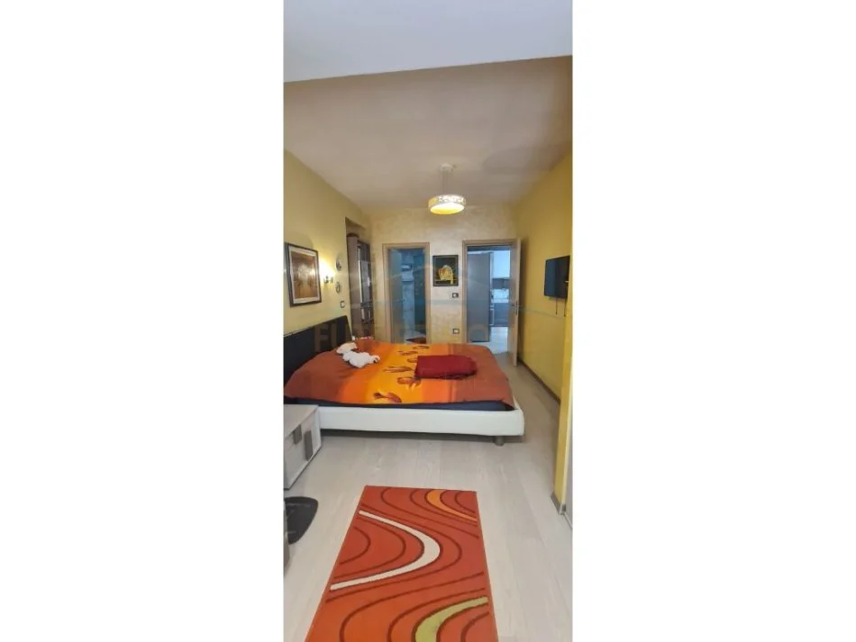 Tirane, shitet apartament 2+1 Kati 8, 89 m² 145.000 € (Unaza e Re)