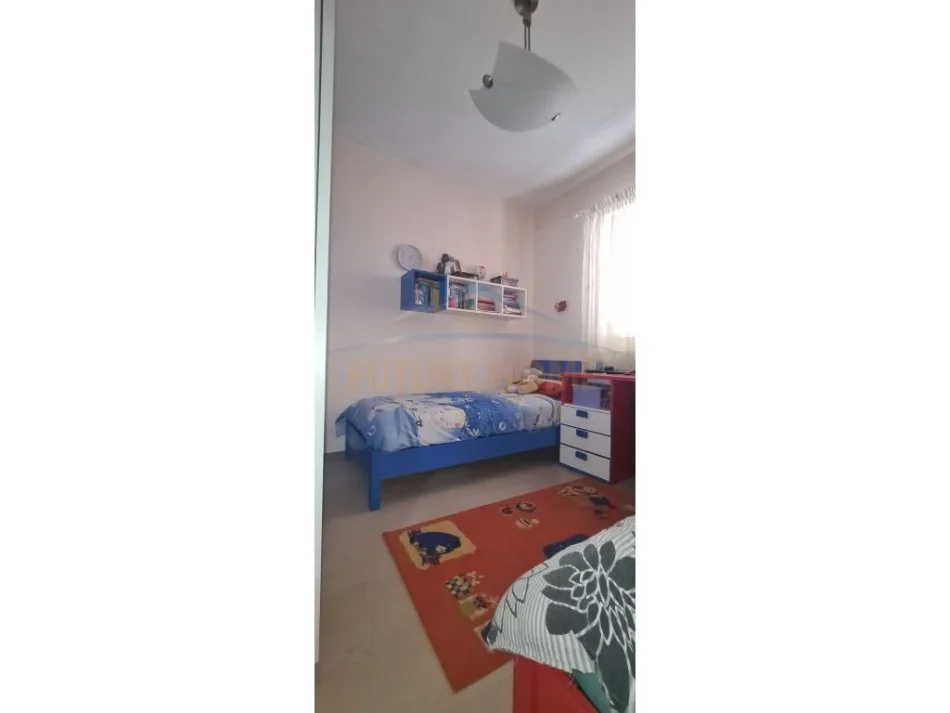 Tirane, shitet apartament 2+1 Kati 8, 89 m² 145.000 € (Unaza e Re)
