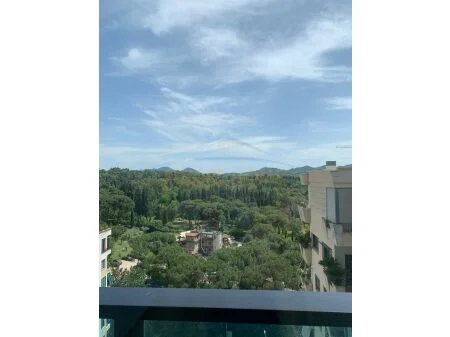 Tirane, jepet me qera 2+1+Ballkon Kati 13, 120 m² 2.000 € (Rruga Dervish Hima AREA41975)