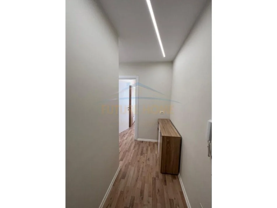 Tirane, shes apartament 1+1+Ballkon Kati 4, 71 m² 142.000 € (Ali Demi)