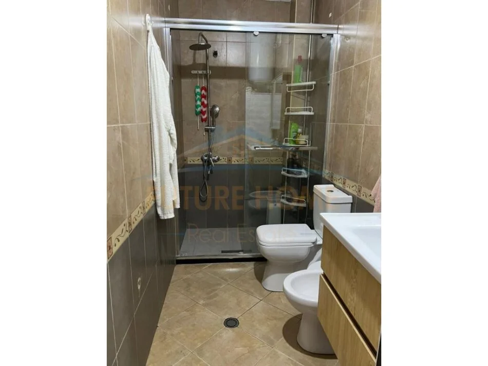 Durres Plazh, shitet apartament 1+1+Aneks+Ballkon , 77 m² 85.000 € (Pavarsia)