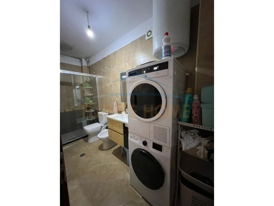 Durres Plazh, shitet apartament 1+1+Aneks+Ballkon , 77 m² 85.000 € (Pavarsia)