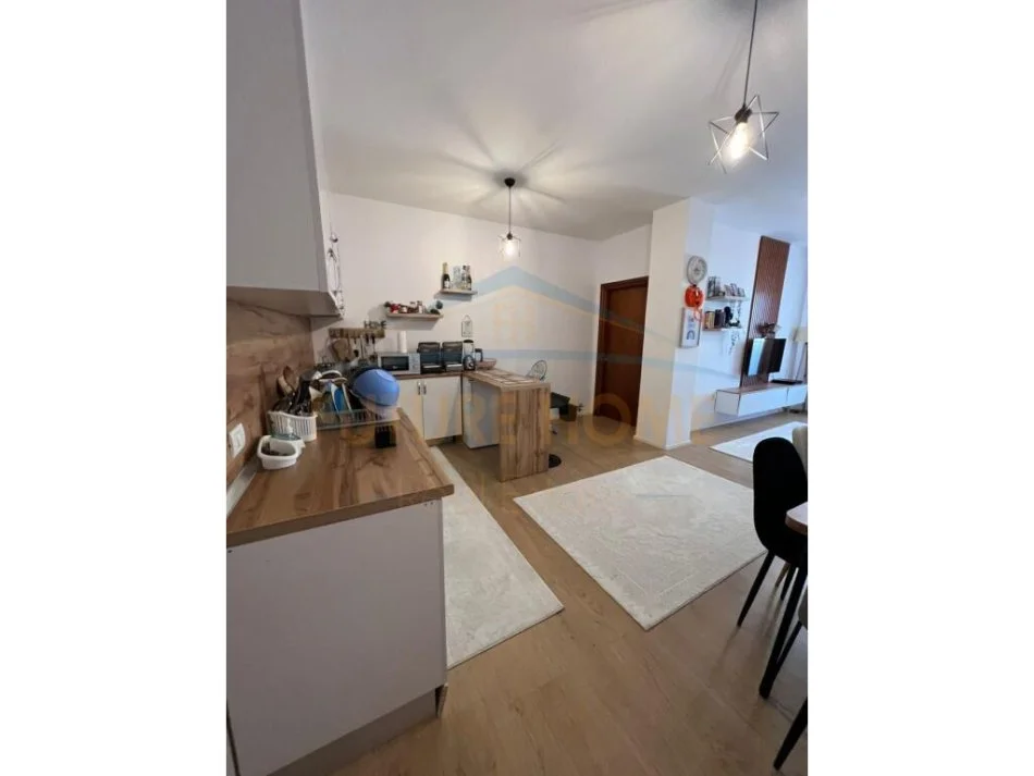 Durres Plazh, shitet apartament 1+1+Aneks+Ballkon , 77 m² 85.000 € (Pavarsia)