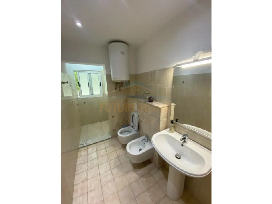 Tirane, jap me qera apartament 2+1 Kati 2, 600 € 