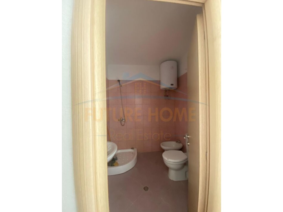Durres, shitet apartament 1+1 Kati 6, 62 m² 65.000 € (PRANE STADIUMIT)