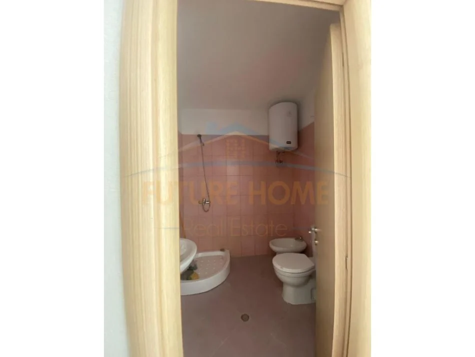 Durres, shes apartament 1+1 Kati 6, 62 m² 65.000 € (Prane Stadiumit , Durres)