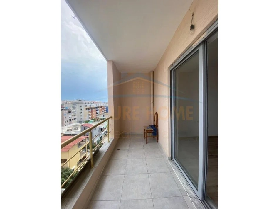 Durres, shitet apartament 1+1 Kati 6, 62 m² 65.000 € (Prane Stadiumit , Durres)