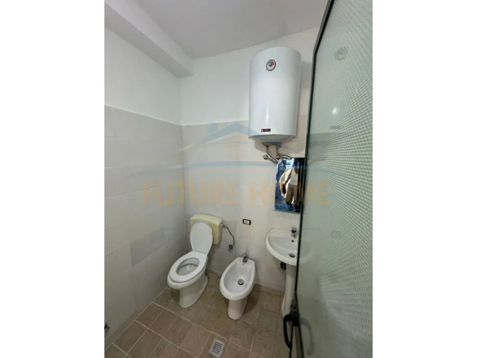 Durres Plazh, jepet me qera apartament 1+1 Kati 0, 280 € (Pavarsia)