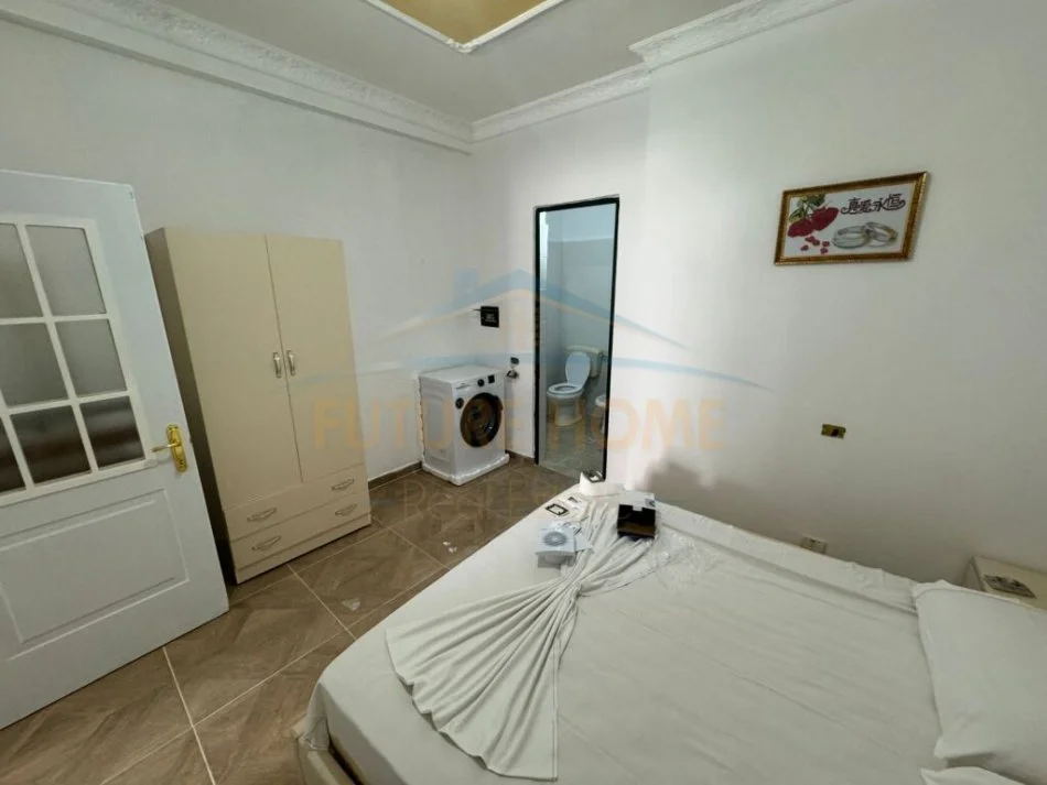 Durres Plazh, jepet me qera apartament 1+1 Kati 0, 280 € (Pavarsia)