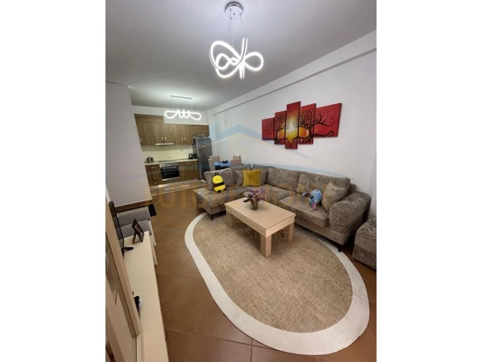 Tirane, shitet apartament 2+1 Kati 1, 87 m² 87.300 € (Shkoze)