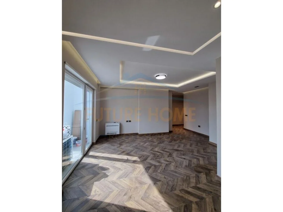 Tirane, jepet me qera apartament Kati 5, 97 m² 1.200 € (Rruga e Durresit)