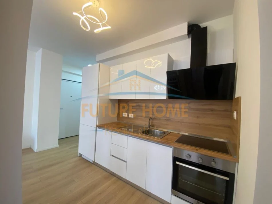 Tirane, jepet me qera apartament 1+1 Kati 3, 60 m² 600 € (21 DHJETORI)