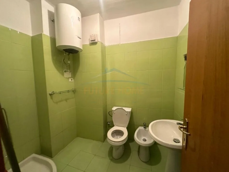 Tirane, shes 2+1+Ballkon Kati 2, 175.000 € (Big Market, Kodra e Diellit,)