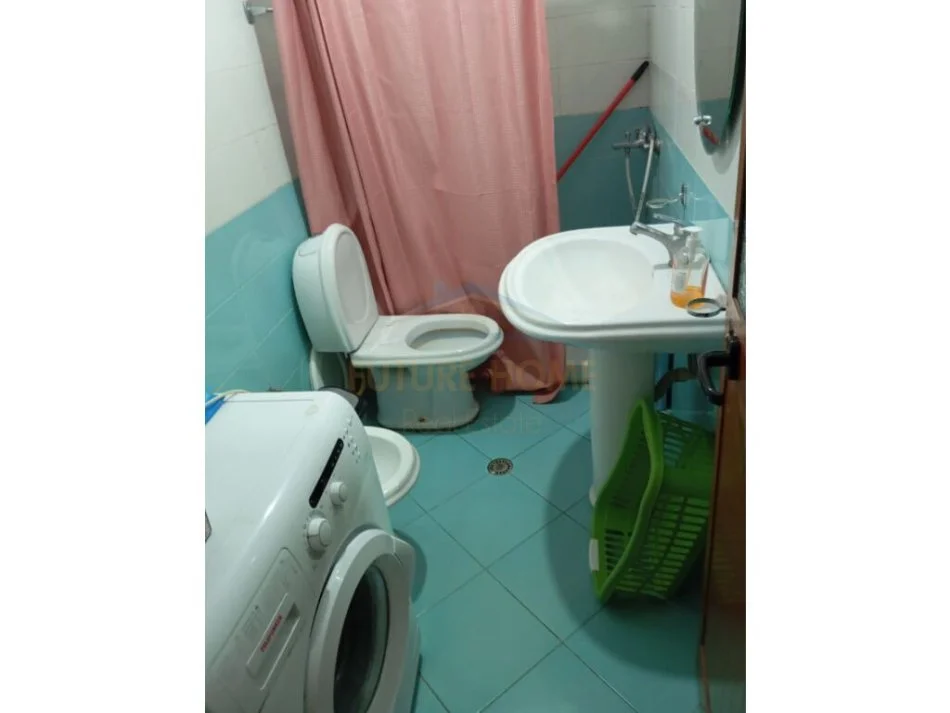 Tirane, jepet me qera apartament 2+1 Kati 4, 76 m² 400 € (21 DHJETORI)