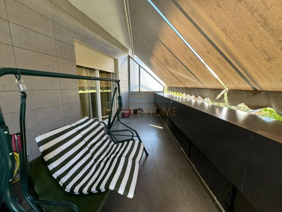 Tirane, jepet me qera apartament 1+1+Ballkon Kati 2, 80 m² 550 € (Komuna e Parisit)