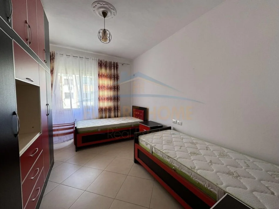 Tirane, jepet me qera apartament 2+1 Kati 6, 100 m² 450 € (Unaza e Re)