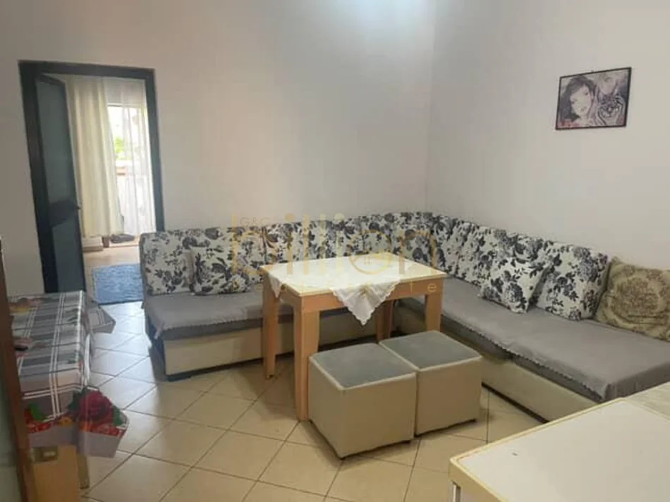 Tirane, jepet me qera apartament 1+1 Kati 2, 80 m² 400 € (RRUGA BESIM FAGU)       Billion4937