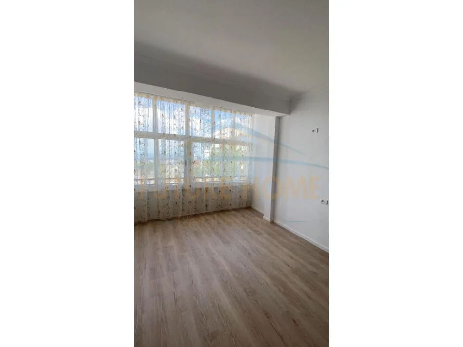 Tirane, shitet apartament 2+1 Kati 1, 85 m² 96.000 € (Fresk)