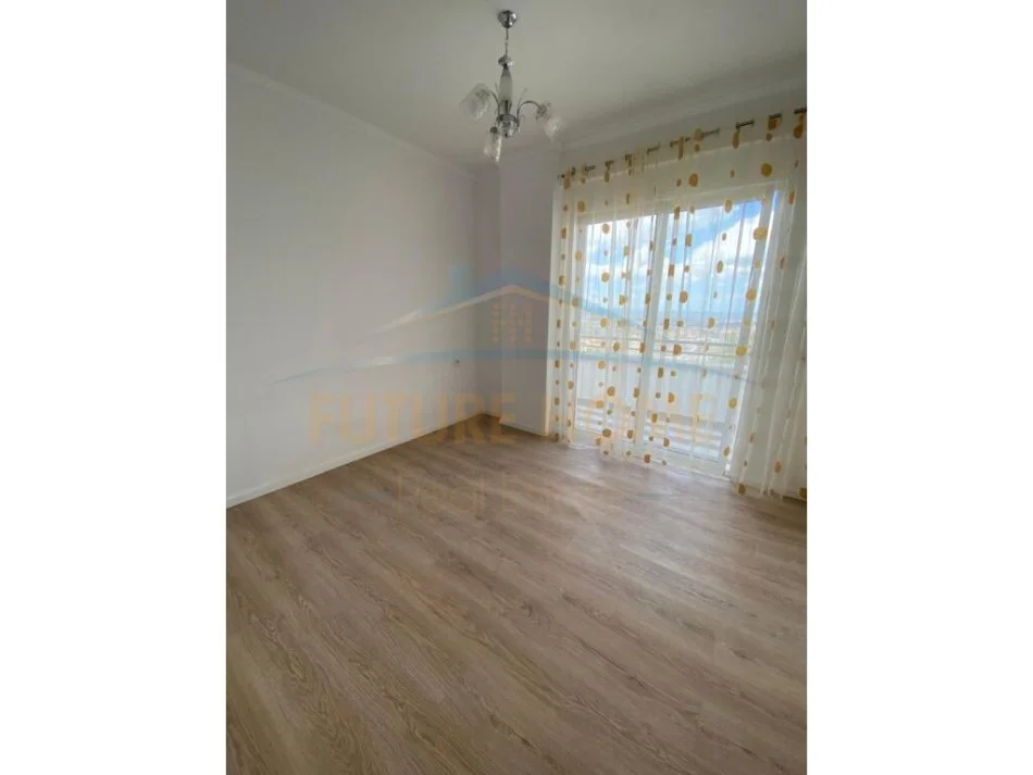 Tirane, shitet apartament 2+1 Kati 1, 85 m² 96.000 € (Fresk)
