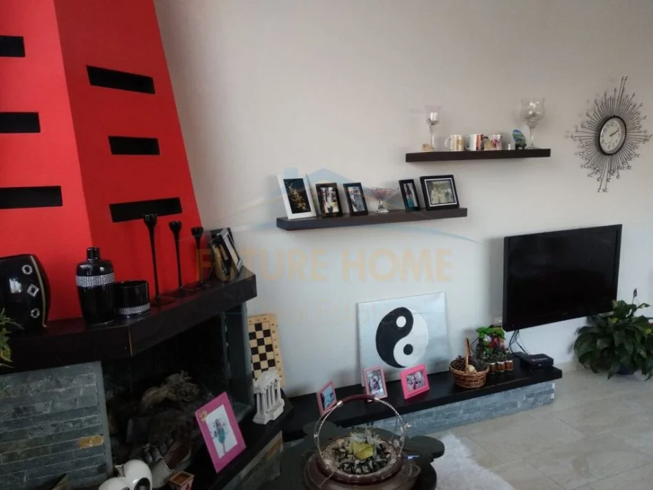 Tirane, jepet me qera apartament 2+1 Kati 4, 110 m² 450 € (Varri i Bamit)