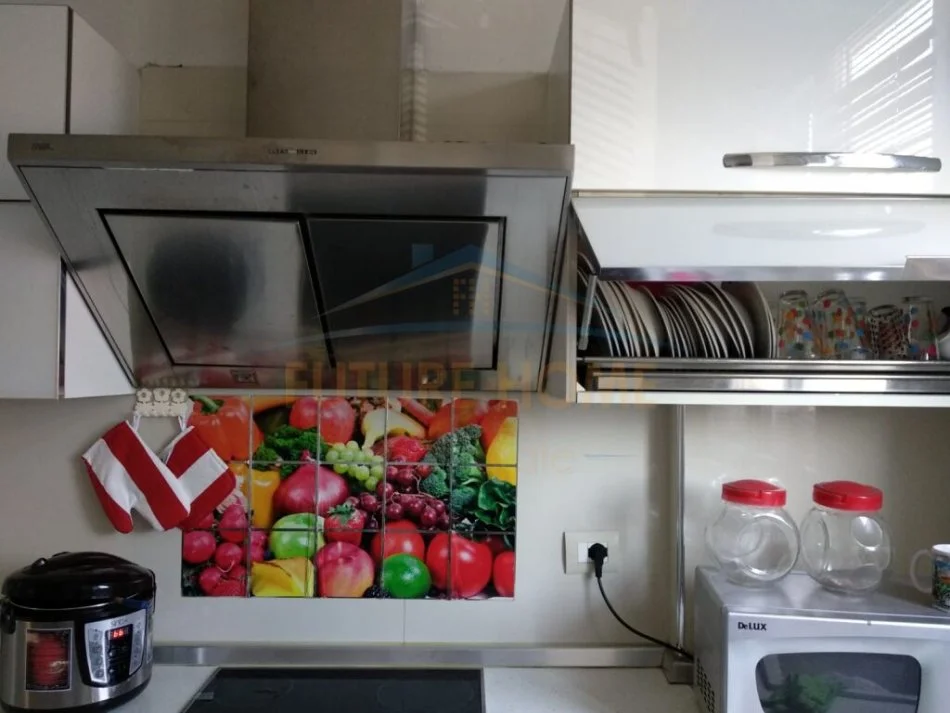 Tirane, jepet me qera apartament 2+1 Kati 4, 110 m² 450 € (Varri i Bamit)