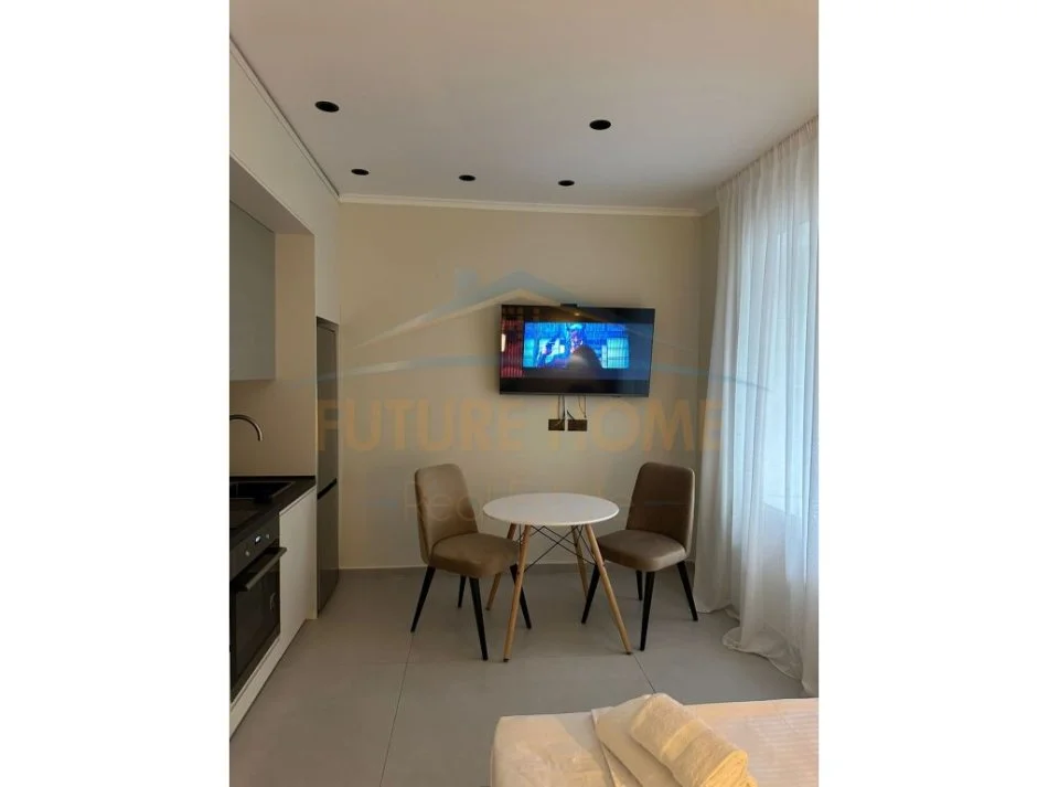 Tirane, jepet me qera garsonier 1+1 Kati 0, 600 € (Shallvaret)