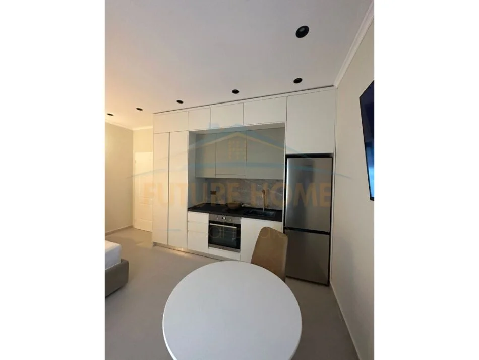 Tirane, jepet me qera garsonier 1+1 Kati 0, 30 m² 600 € (Shallvaret)