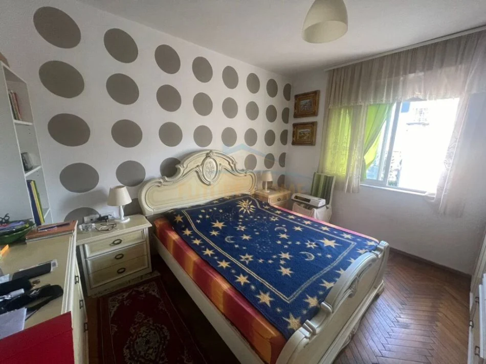 Tirane, shitet apartament 2+1 Kati 5, 74 m² 185.000 € (Qendër)