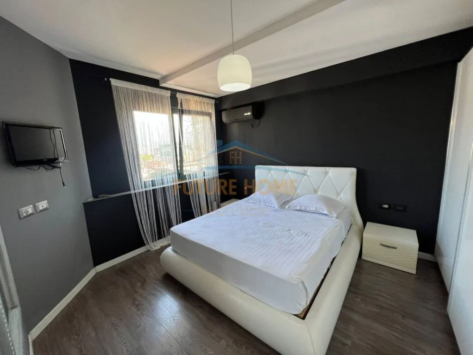 Tirane, shitet apartament 2+1+Ballkon Kati 8, 95 m² 190.000 € (Xhamia E Tabakeve)