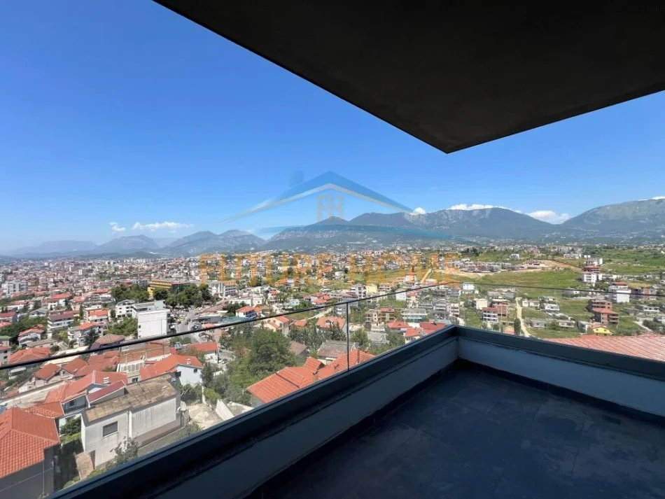 Tirane, shitet apartament 2+1 Kati 5, 137 m² 250.000 € 