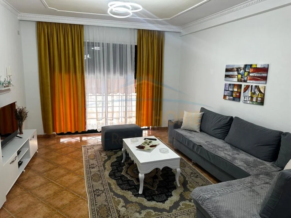 Tirane, jap me qera apartament 2+1 Kati 2, 106 m² 500 € (Fresk)