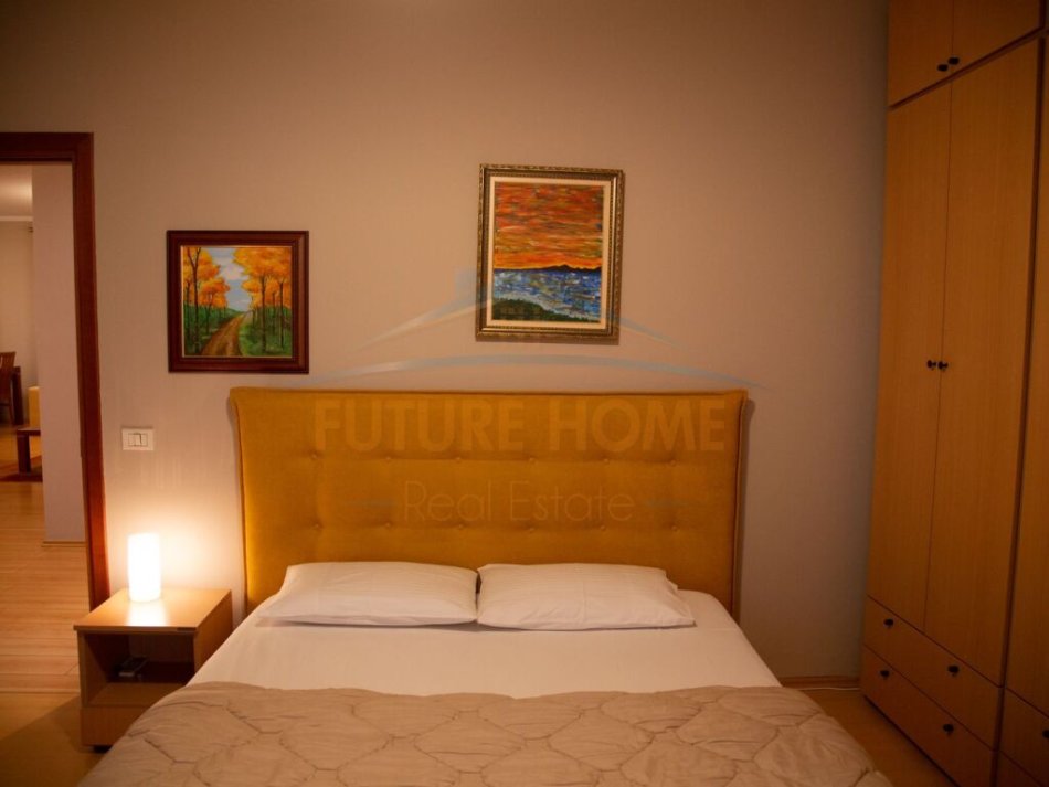Tirane, jepet me qera apartament 3+1+Ballkon Kati 7, 140 m² 900 € (Myslym Shyri)