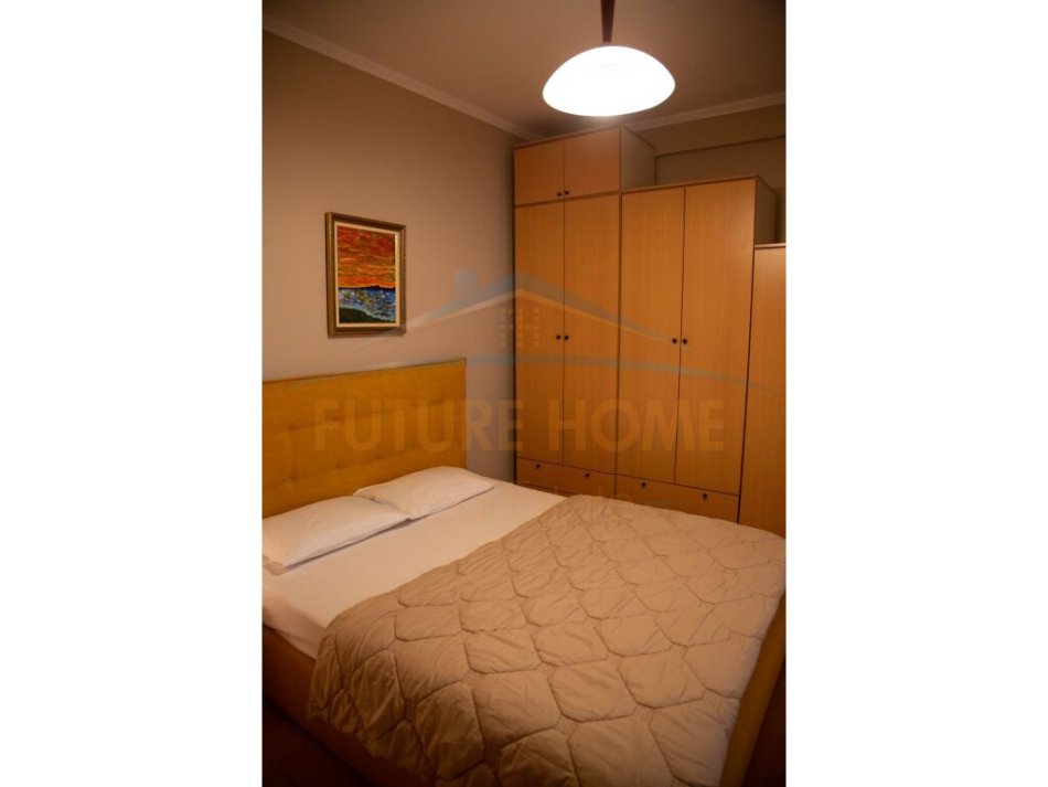 Tirane, jepet me qera apartament 3+1+Ballkon Kati 7, 140 m² 900 € (Myslym Shyri)