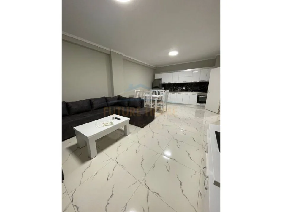 Tirane, jepet me qera apartament 2+1 Kati 1, 104 m² 400 € (Fresk)