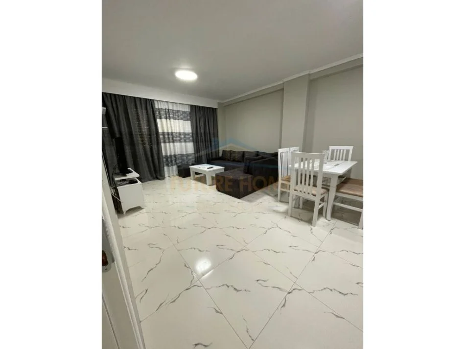 Tirane, jepet me qera apartament 2+1 Kati 1, 104 m² 400 € (Fresku)