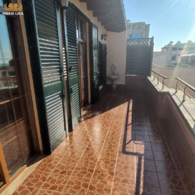 Durres, shes apartament duplex Kati 5, 120 m² 84.000 Euro (Shkembi i Kavajes)