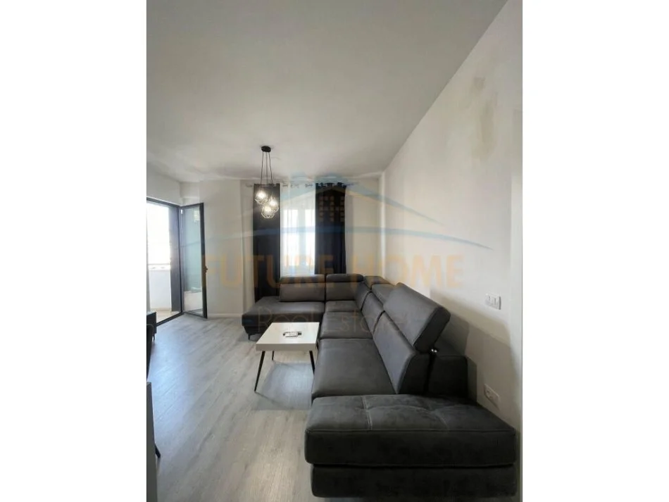 Tirane, jepet me qera apartament 1+1+Ballkon Kati 5, 60 m² 550 € (Jordan Misja)