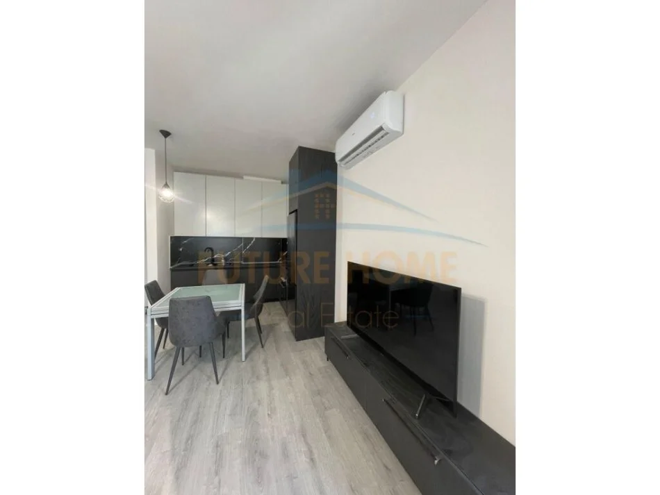 Tirane, jepet me qera apartament 1+1+Ballkon Kati 5, 60 m² 550 € (Jordan Misja)