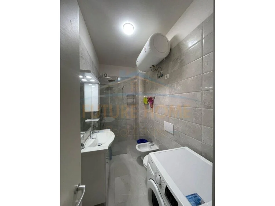 Tirane, jepet me qera apartament 1+1+Ballkon Kati 5, 60 m² 550 € (Jordan Misja)